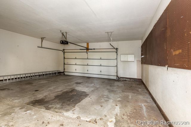 1211 W Frank Drive, Greenville, MI 48838