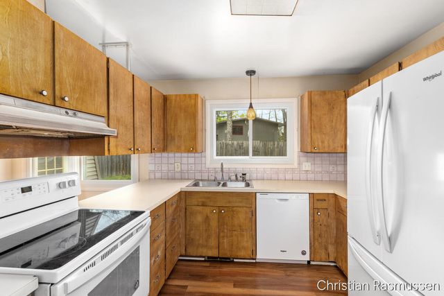 1211 W Frank Drive, Greenville, MI 48838