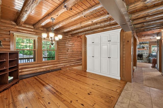 82 Hornbine Rd, Rehoboth, MA 02769