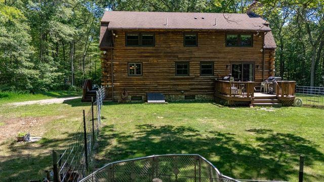 82 Hornbine Rd, Rehoboth, MA 02769