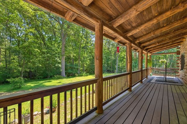 82 Hornbine Rd, Rehoboth, MA 02769