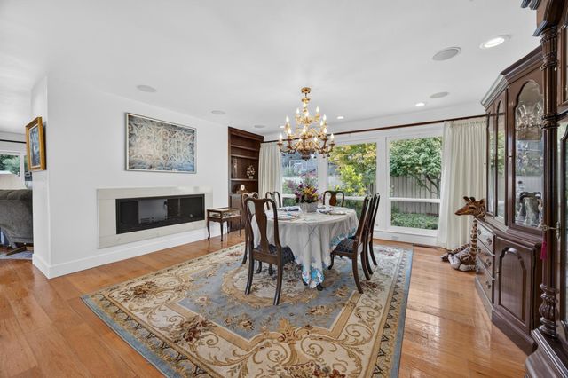 211 Callnon Ct, Sacramento, CA 95864