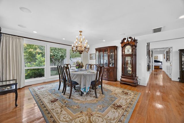 211 Callnon Ct, Sacramento, CA 95864