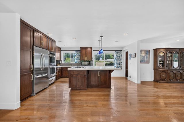 211 Callnon Ct, Sacramento, CA 95864