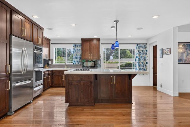 211 Callnon Ct, Sacramento, CA 95864