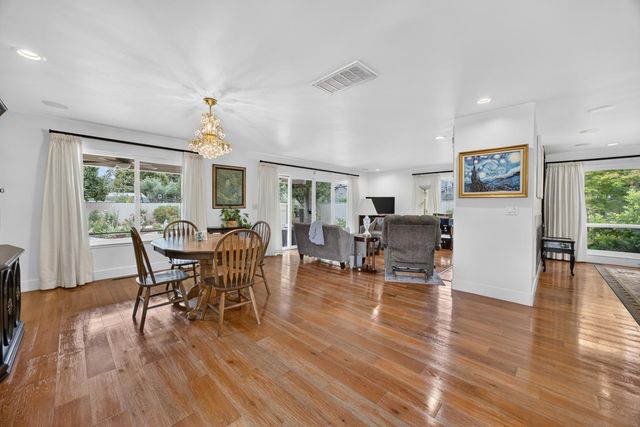 211 Callnon Ct, Sacramento, CA 95864