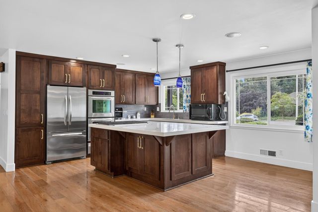 211 Callnon Ct, Sacramento, CA 95864