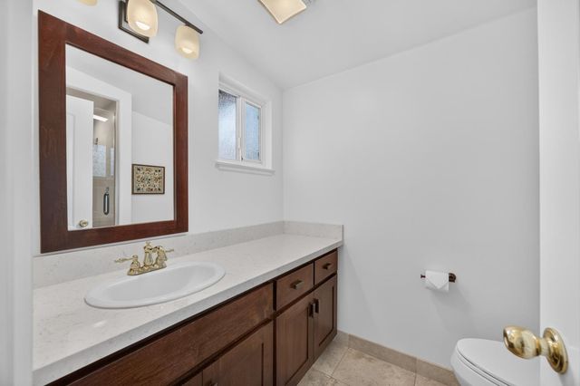 211 Callnon Ct, Sacramento, CA 95864
