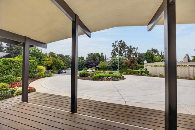 211 Callnon Ct, Sacramento, CA 95864