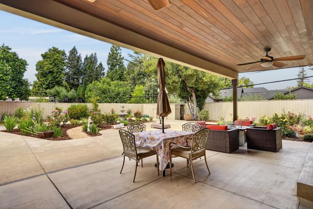 211 Callnon Ct, Sacramento, CA 95864