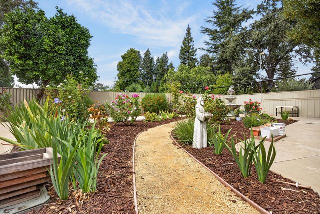 211 Callnon Ct, Sacramento, CA 95864