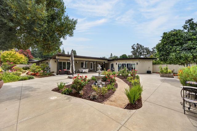 211 Callnon Ct, Sacramento, CA 95864