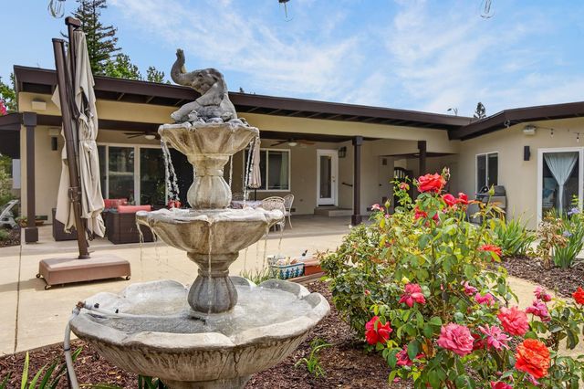 211 Callnon Ct, Sacramento, CA 95864