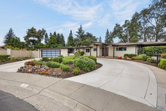 211 Callnon Ct, Sacramento, CA 95864