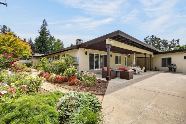 211 Callnon Ct, Sacramento, CA 95864