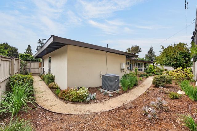 211 Callnon Ct, Sacramento, CA 95864
