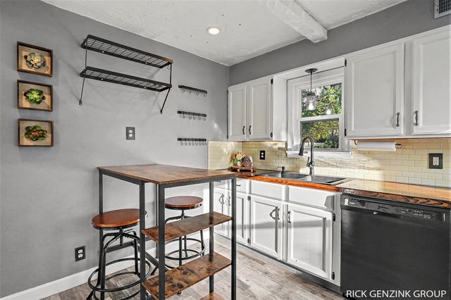 297 W 30th Street, Holland City, MI 49423