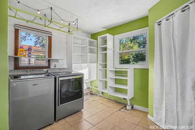 297 W 30th Street, Holland City, MI 49423
