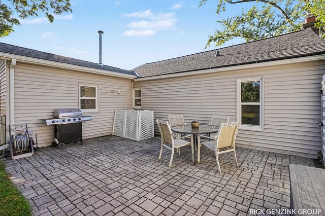 297 W 30th Street, Holland City, MI 49423
