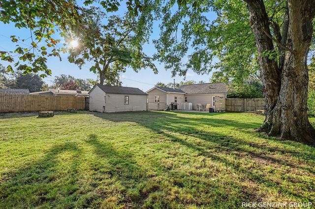 297 W 30th Street, Holland City, MI 49423