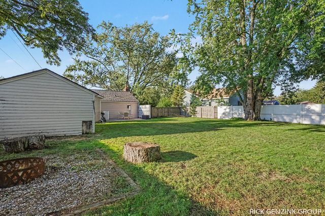 297 W 30th Street, Holland City, MI 49423