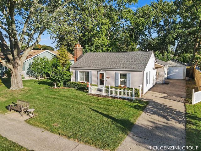 297 W 30th Street, Holland City, MI 49423