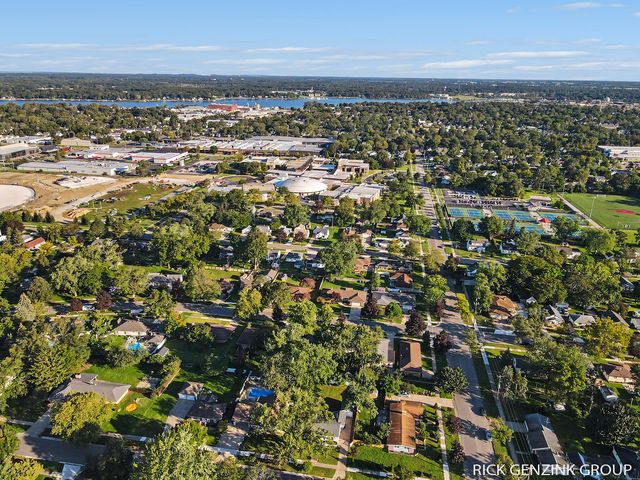 297 W 30th Street, Holland City, MI 49423