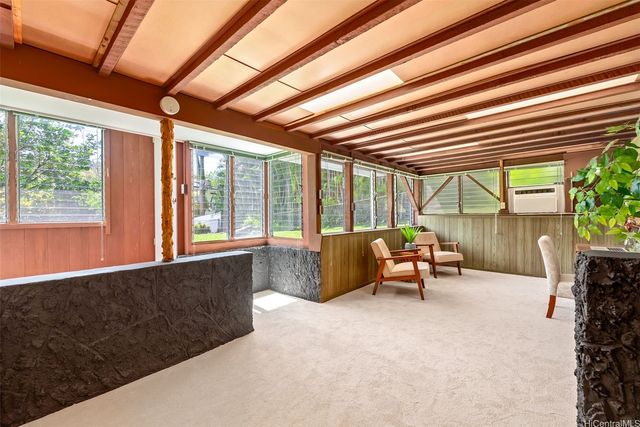 2947 Manoa Road, Honolulu, HI 96822