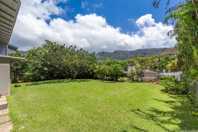 2947 Manoa Road, Honolulu, HI 96822