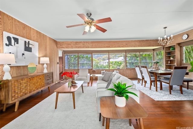 2947 Manoa Road, Honolulu, HI 96822