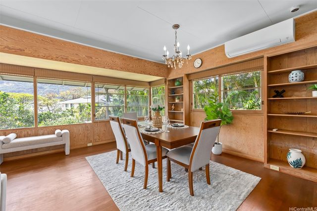 2947 Manoa Road, Honolulu, HI 96822