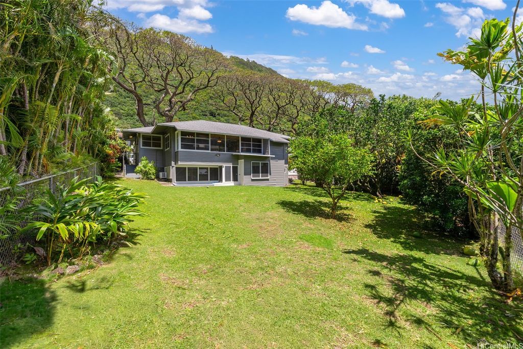2947 Manoa Road, Honolulu, HI 96822