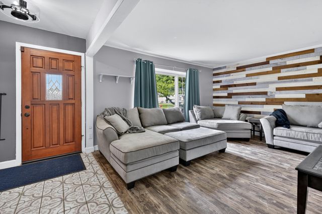 25186 Anna Street, Taylor, MI 48180