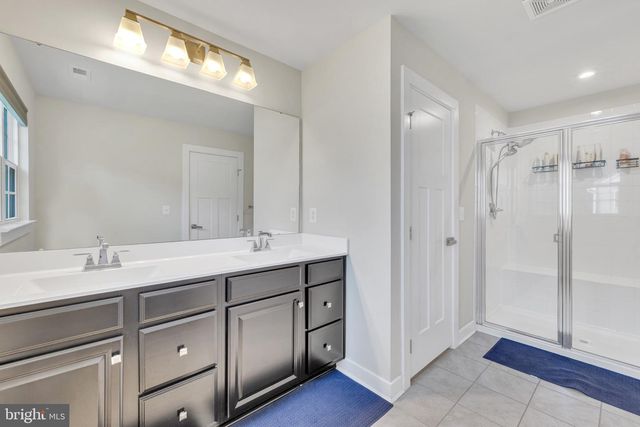 220 FELIX DR, Newark, DE 19713