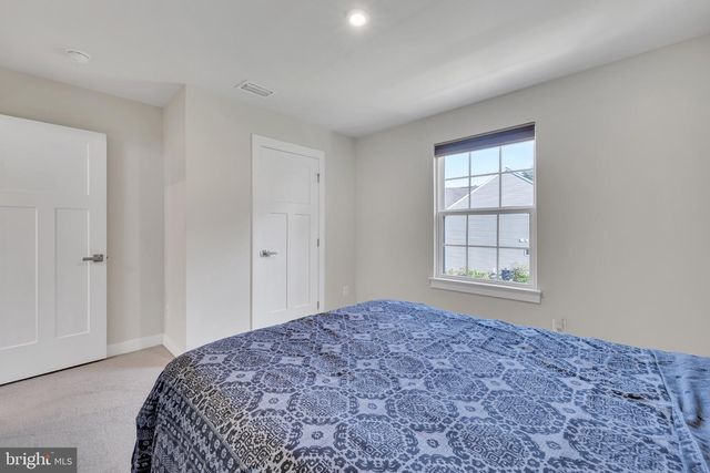 220 FELIX DR, Newark, DE 19713