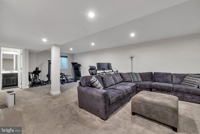 220 FELIX DR, Newark, DE 19713