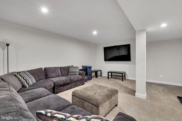 220 FELIX DR, Newark, DE 19713