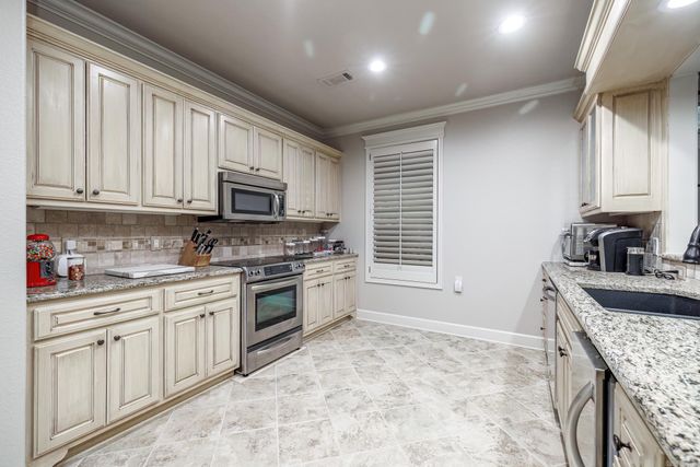 12 Darro Way, Hot Springs Village, AR 71909