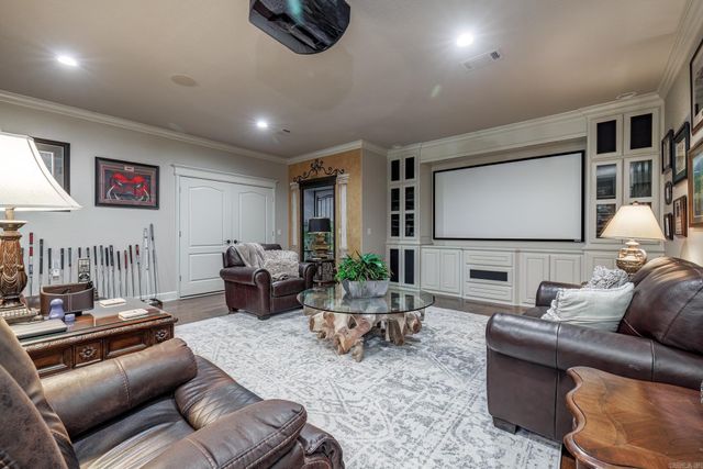 12 Darro Way, Hot Springs Village, AR 71909