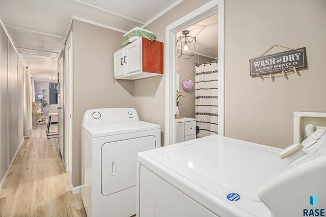 1020 N Bunker Pl Place, Sioux Falls, SD 57103