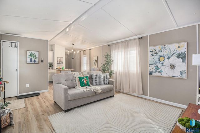 1020 N Bunker Pl Place, Sioux Falls, SD 57103