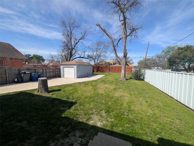 2423 Maryland Avenue, Dallas, TX 75216