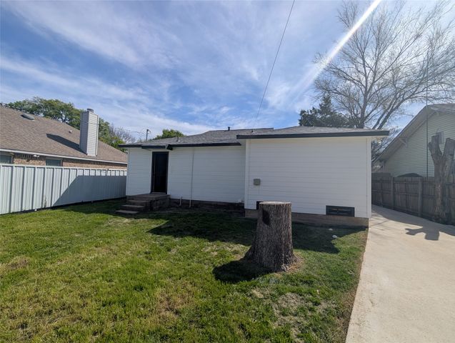 2423 Maryland Avenue, Dallas, TX 75216