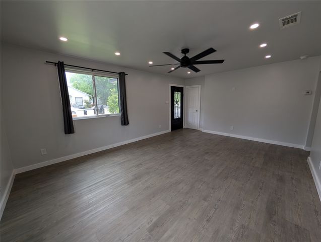 2423 Maryland Avenue, Dallas, TX 75216