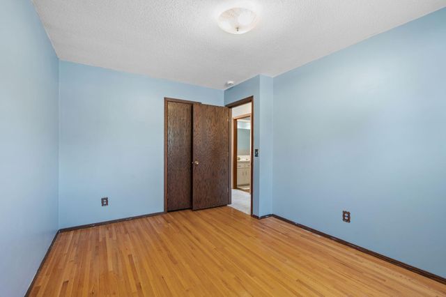 648 91st Avenue NE, Blaine, MN 55434