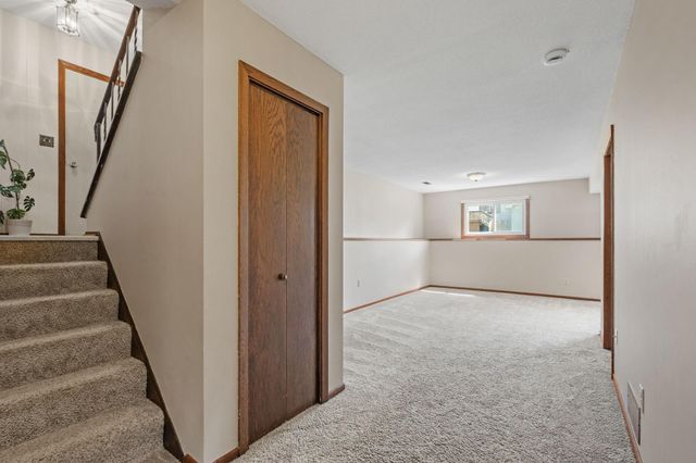 648 91st Avenue NE, Blaine, MN 55434