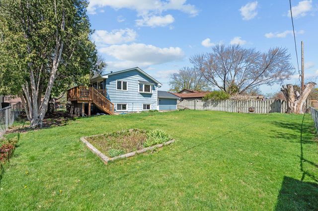 648 91st Avenue NE, Blaine, MN 55434