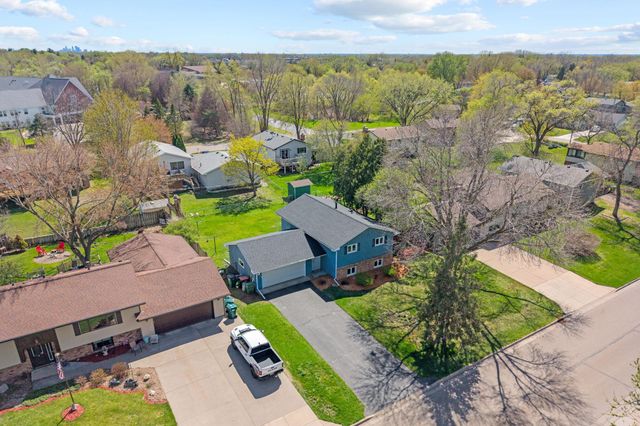 648 91st Avenue NE, Blaine, MN 55434