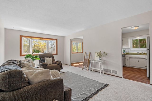 648 91st Avenue NE, Blaine, MN 55434