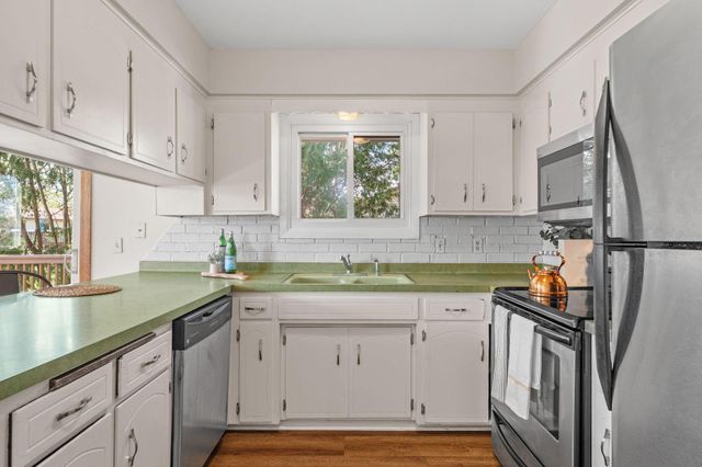 648 91st Avenue NE, Blaine, MN 55434